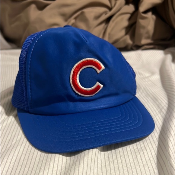 Blue Chicago Cubs Trucker Hat - Picture 1 of 5